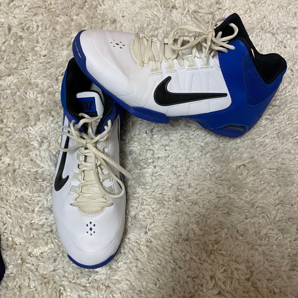 Nike basketball shoes size 9